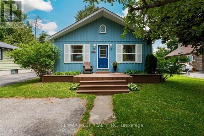property at 2053 25th Side Rd