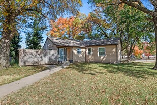 22 E Hawthorne St in Wichita, KS - Building Photo