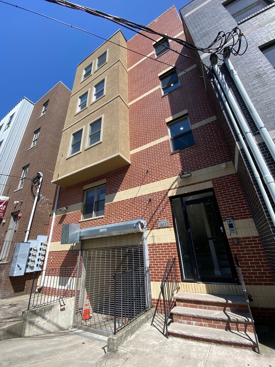 1411 N 15th St, Unit #1A in Philadelphia, PA - Building Photo