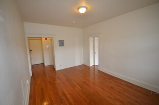 1564 Commonwealth Ave, Unit 1 in Boston, MA - Building Photo