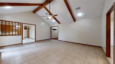 2704 Wilderness Dr N in College Station, TX - Building Photo - Building Photo