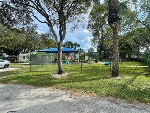 4951 Wedgewood Way in West Palm Beach, FL - Building Photo - Building Photo