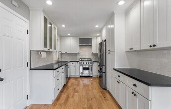 16700 Citronia St in Los Angeles, CA - Building Photo - Building Photo