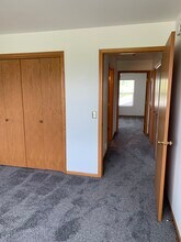 2161 Sunnyslope Dr in Dubuque, IA - Foto de edificio - Building Photo