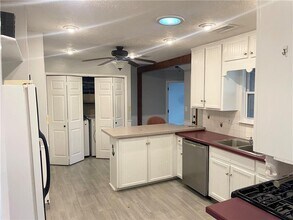 2956 Spring Lake Dr in Buford, GA - Building Photo - Building Photo