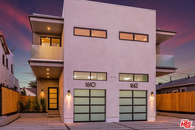 property at 1612 S Wooster St