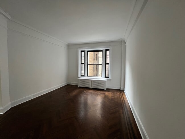 property at 166 W 72nd St