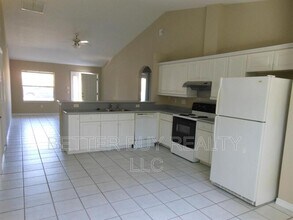 22 Bren Mar Ln in Palm Coast, FL - Building Photo - Building Photo