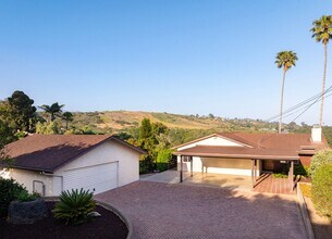 3029 Sea Cliff in Santa Barbara, CA - Building Photo - Building Photo
