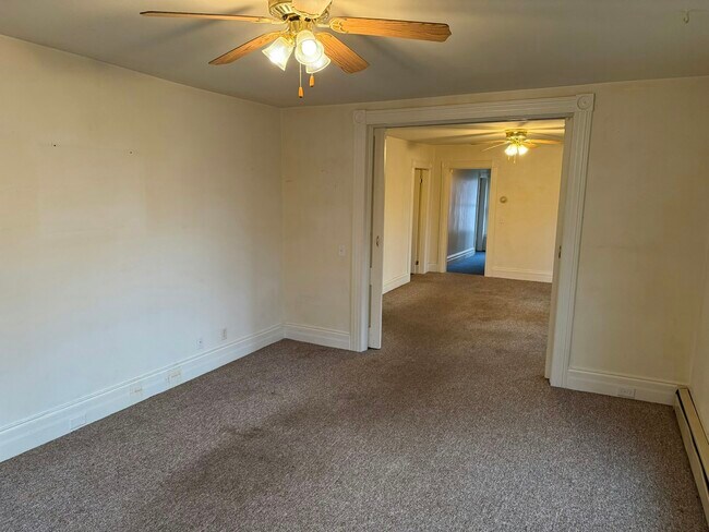 1 Sisson St in Lyons, NY - Foto de edificio - Building Photo