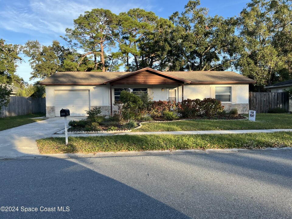 152 Haven Dr in Melbourne, FL - Building Photo