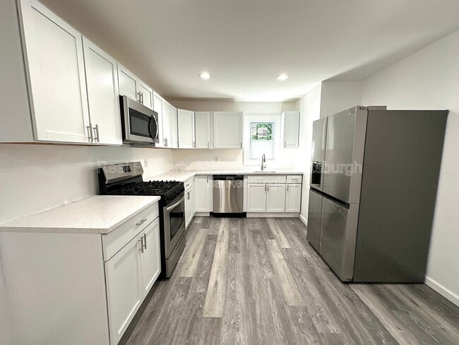 6184 Poketa Rd in Verona, PA - Building Photo - Building Photo