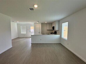 304 Hidden Mdws Dr in Sherman, TX - Foto de edificio - Building Photo