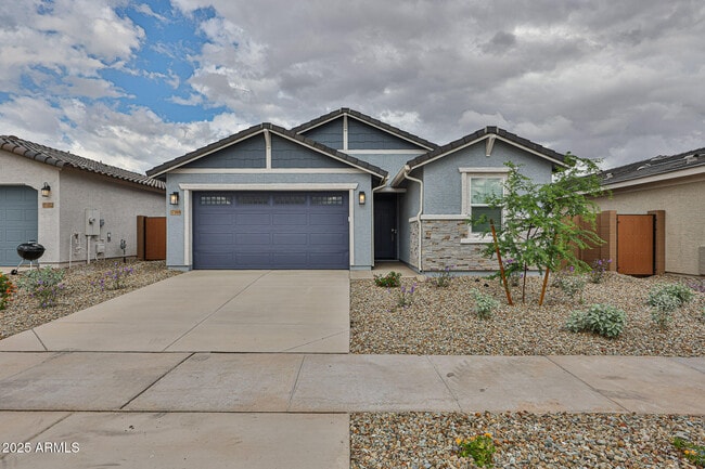 17368 W Smoketree Dr