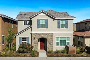 232 Rochdale St in Roseville, CA - Building Photo