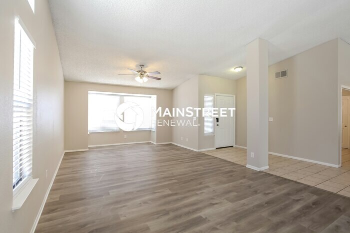 6236 W Barkstone Ave in Las Vegas, NV - Building Photo
