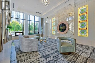 36 Elm Dr W in Mississauga, ON - Building Photo - Building Photo