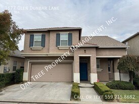 1677 Glen Dunbar Ln in Clovis, CA - Building Photo
