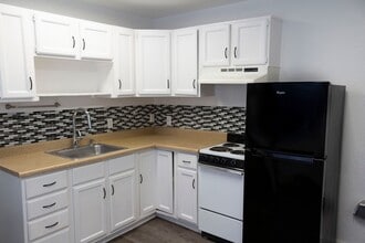 2430 Burtis Ave in North Pole, AK - Building Photo - Building Photo