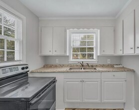 2309 Lorraine Dr in Savannah, GA - Building Photo - Building Photo