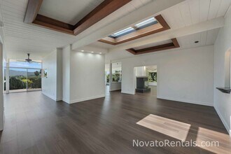 748 Beechnut Ct in San Rafael, CA - Foto de edificio - Building Photo
