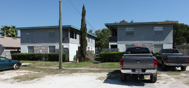 423-429 9th Ave N in Jacksonville Beach, FL - Building Photo - Building Photo