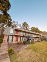 1600 N Seventh St in Longview, TX - Building Photo