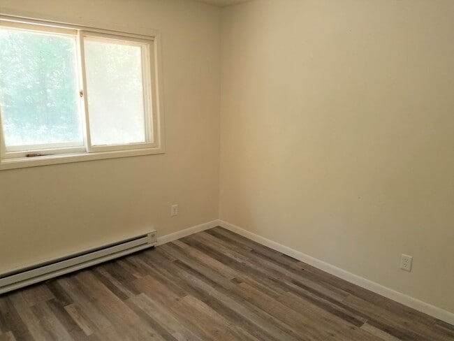 1745 La Cres St in La crosse, WI - Building Photo - Building Photo