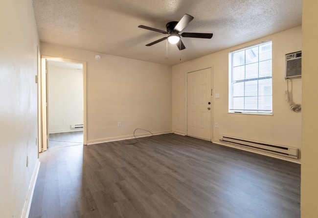 1818 Leland St in North Charleston, SC - Building Photo - Building Photo