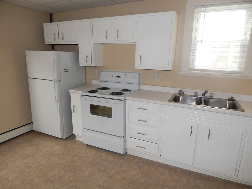 22 March St in Bangor, ME - Building Photo