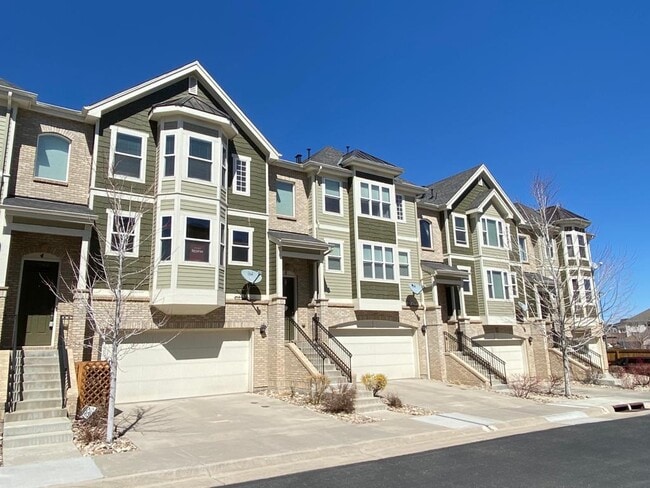 3680 S Beeler St, Unit 4 in Denver, CO - Foto de edificio - Building Photo