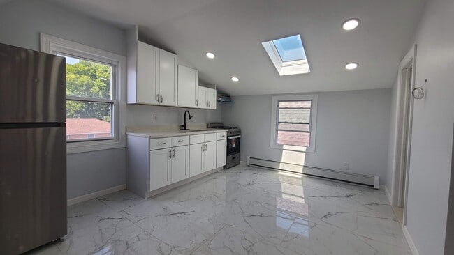 213 Fowler Ave, Unit 3