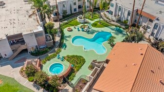 212 S Kraemer Blvd, Unit 709 in Placentia, CA - Building Photo