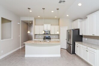 13918 Persimmon Cv in San Antonio, TX - Building Photo - Building Photo