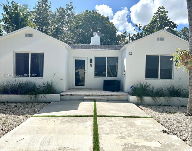 52 NW 47th St in Miami, FL - Building Photo - Building Photo