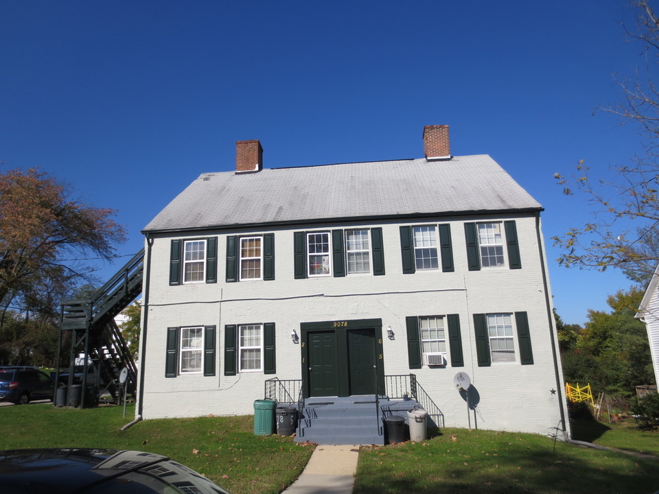 9078 Washington Street in Savage, MD - Building Photo