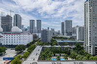 The Madison in Miami, FL - Foto de edificio - Building Photo