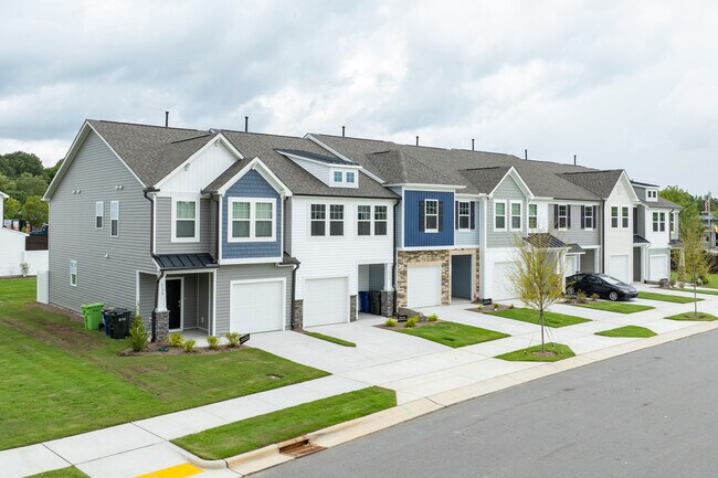 Battle Bridge Townhomes