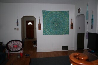 76 3rd St in California, PA - Foto de edificio - Building Photo