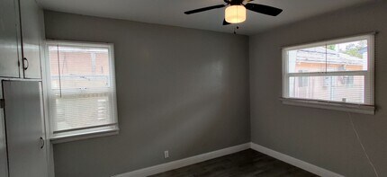 5915 Brayton Ave in Long Beach, CA - Building Photo - Building Photo