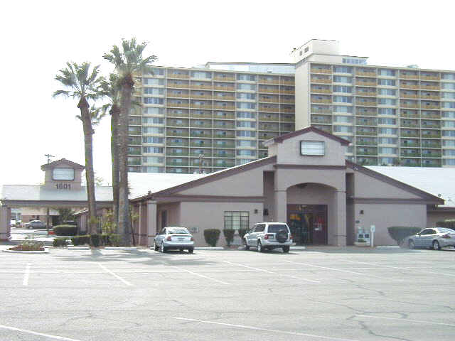 College Place in Tucson, AZ - Building Photo - Building Photo