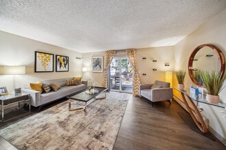 ReNew Pinehurst in Denver, CO - Building Photo - Building Photo