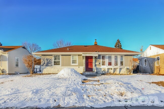 property at 1633 Sherwood Ave