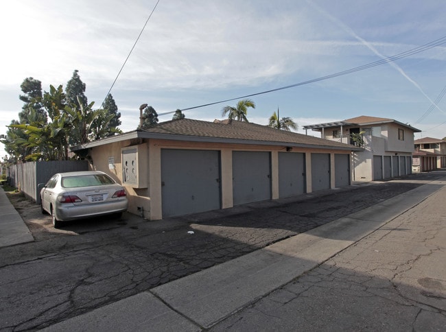 9851-9861 Central Ave in Garden Grove, CA - Foto de edificio - Building Photo