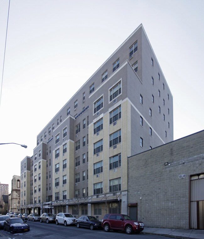 1085 Washington Ave in Bronx, NY - Foto de edificio - Building Photo