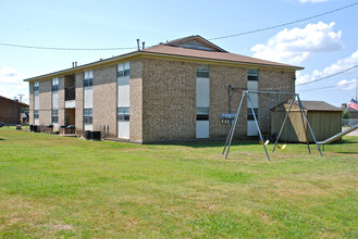 Meadowbrook Square Apartments in Godley, TX - Building Photo - Building Photo