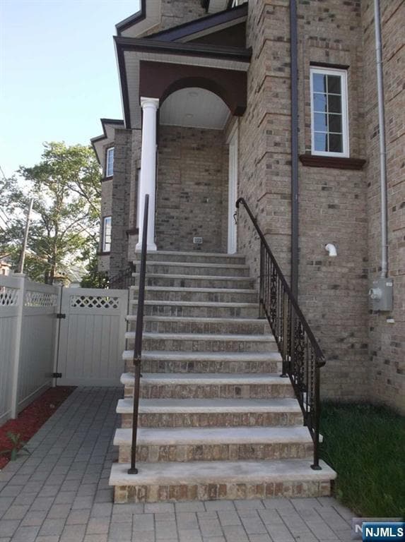 811 Edgewood Ln in Fort Lee, NJ - Building Photo - Building Photo
