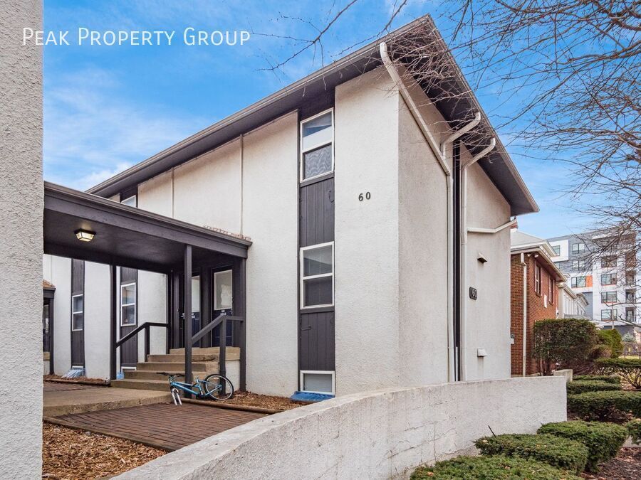 70 W 8th Ave in Columbus, OH - Building Photo