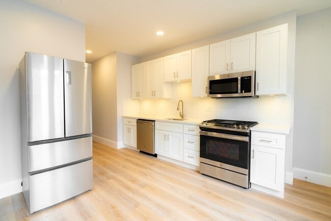 326 Hurley St in Cambridge, MA - Building Photo - Building Photo