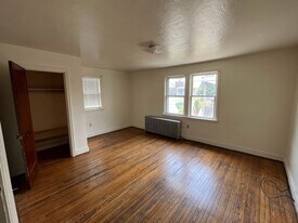 978 Wayne Ave, Unit 978